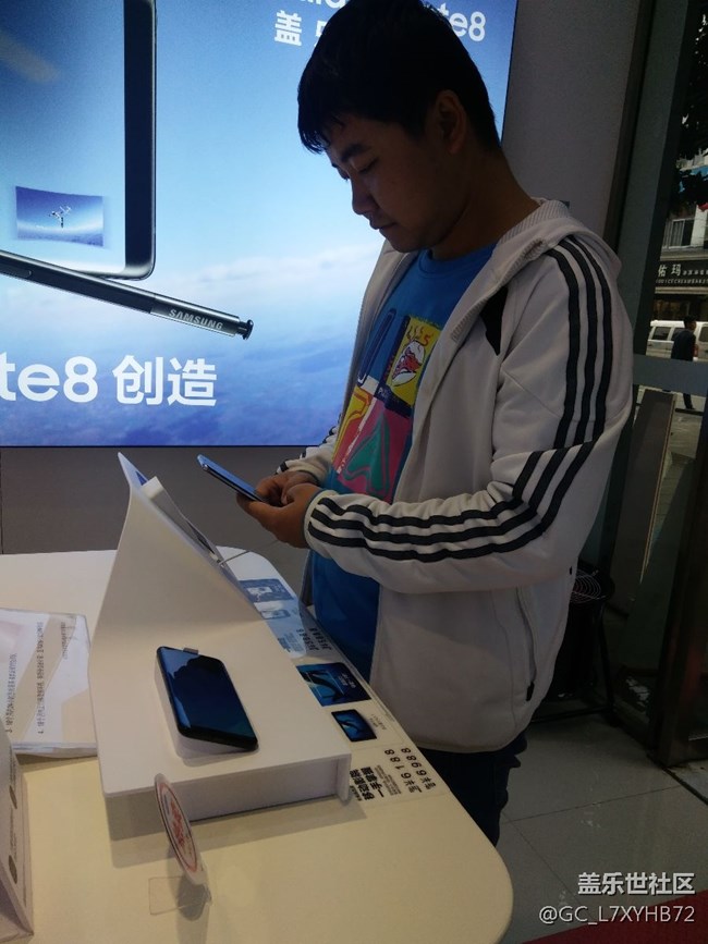 貴州地區(qū)畢節(jié)戰(zhàn)隊(duì)    王婷        愛S8的男孩