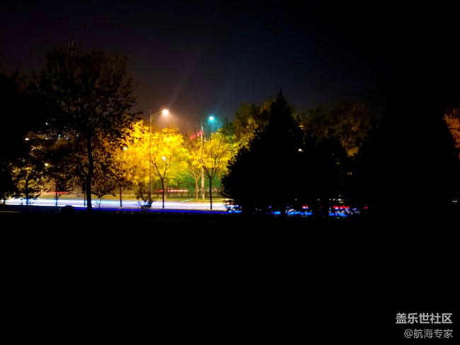 帶著小型支架&amp;note8之奔流不息的車流，光與影