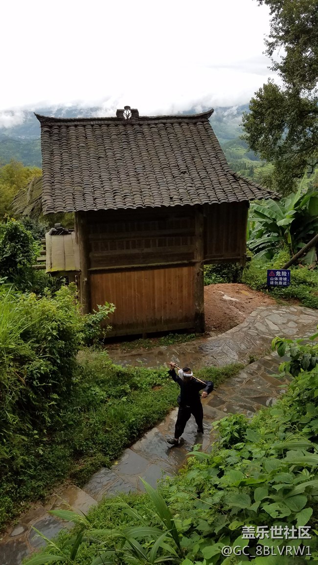 四川分公司重慶辦-黃靜-顧客的信任與支持