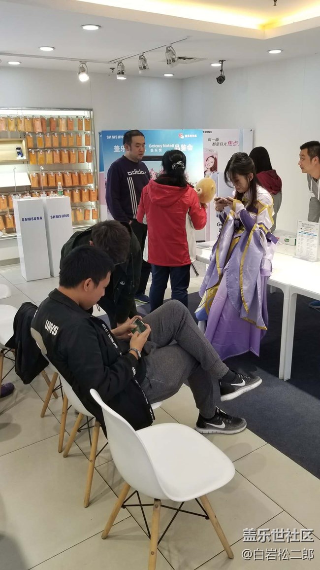 【note8北京品鑒會】功能很強大，蛋糕很好吃，小姐姐很好看~