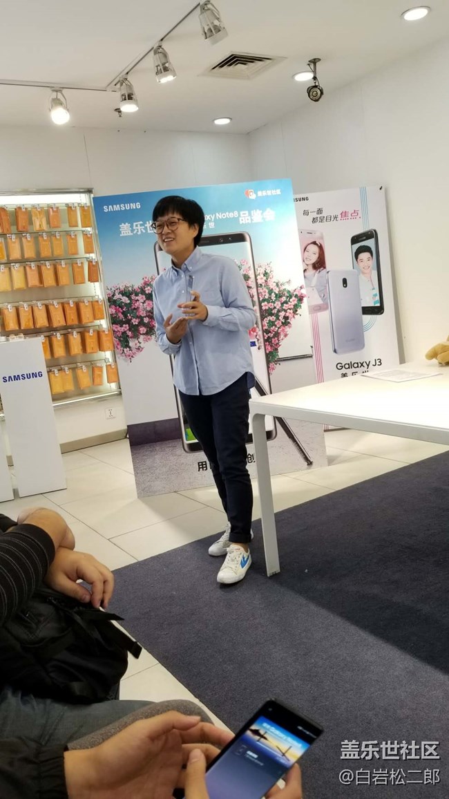 【note8北京品鑒會】功能很強大，蛋糕很好吃，小姐姐很好看~