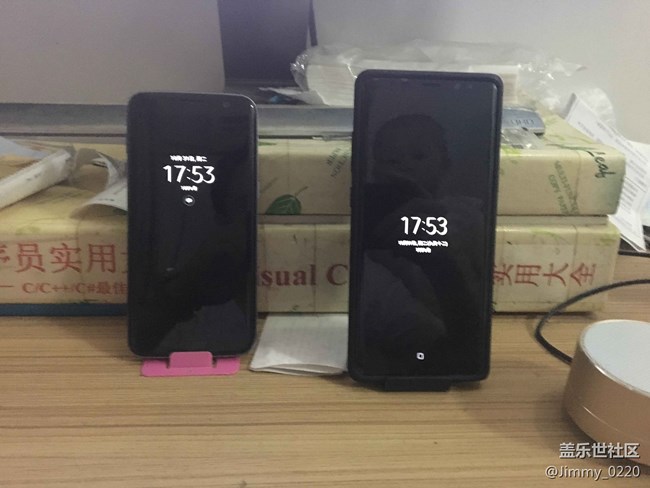 Note8 和 S7 Edge的對比照