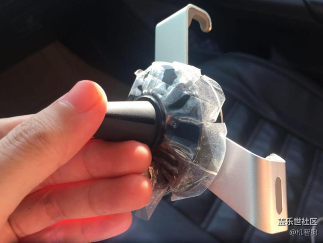 三星S7 edg搭配重力感應(yīng)車(chē)載手機(jī)支架測(cè)評(píng)