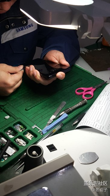 拆機(jī)，是不是第一個(gè)？