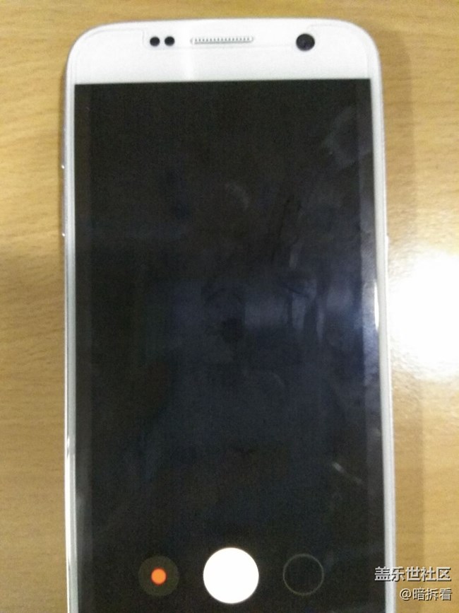 相機不知道咋回事，有大神知道嗎