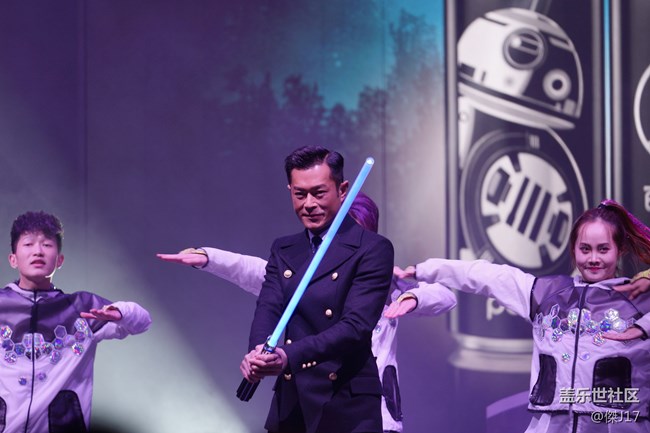 “May the force be with you”星球大戰(zhàn)8首映禮 “May the force be with you”星球大戰(zhàn)8首映禮