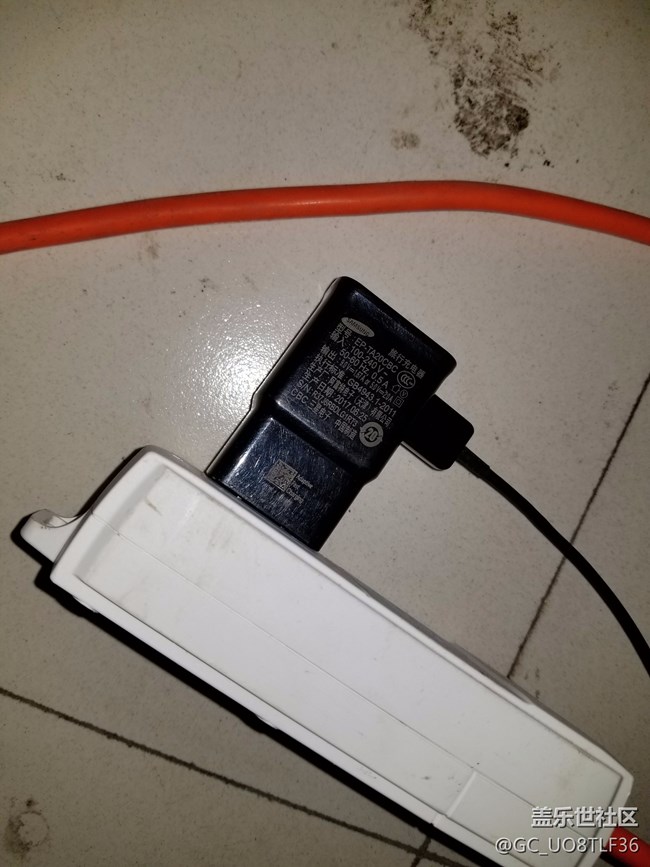 三星s8+帝皇版     原裝充電器突然不能快充了