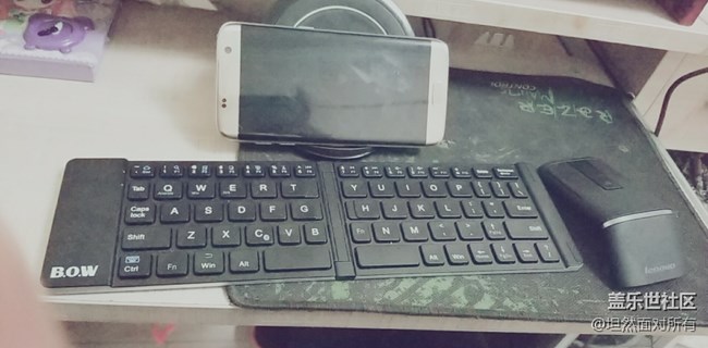 好郁悶，無線充電器，沒有電源線，買還買錯(cuò)了