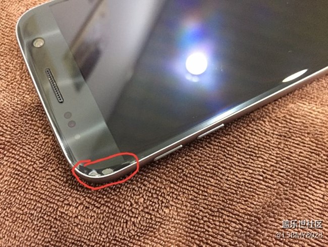 真為三星的質(zhì)量擔(dān)憂 屏幕脫膠