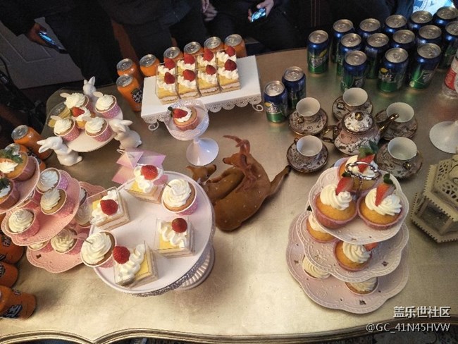 [C8約拍季]武漢 COS小姐姐很好看現(xiàn)場也有許多好吃的糕點(diǎn)