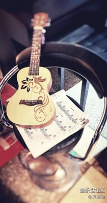 可愛的小吉他