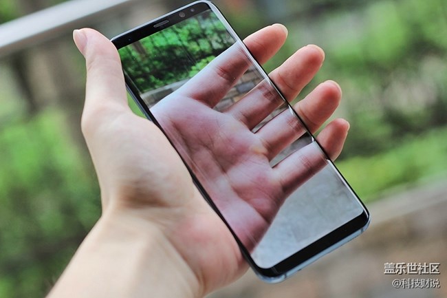 以S8+的素質現(xiàn)在一點也不過時，價格適中，合適入手