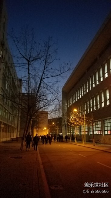 S7e只有相機(jī)保值一點(diǎn)。