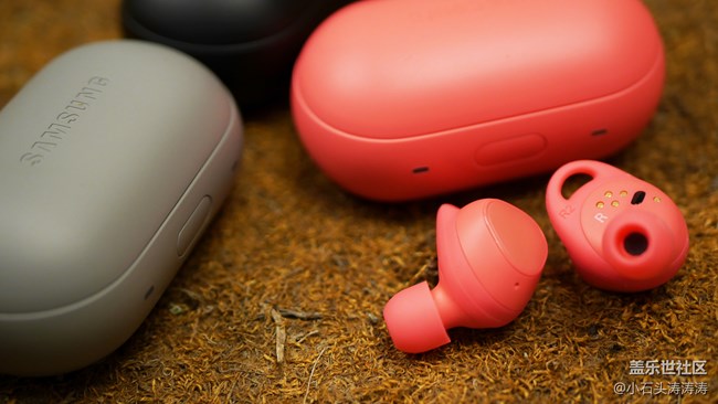 新健身時(shí)尚體驗(yàn) Gear IconX 2018 上手圖賞