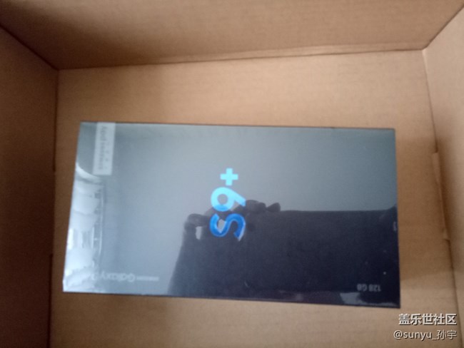 十號下午三點多到貨，開機上手，附圖（s9p，黑色，128G）