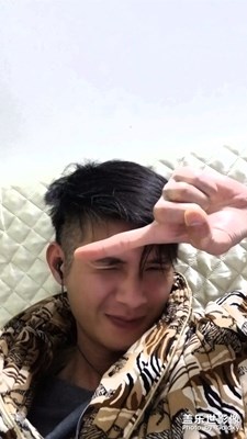 這回喝一點(diǎn)偷偷吐一點(diǎn)，胃好了