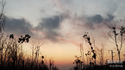 拍照給力的手機才能拍到晚霞！