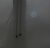 國(guó)行S8對(duì)著白色燈泡拍照時(shí)，會(huì)出現(xiàn)藍(lán)色的點(diǎn)，如圖，正常嗎