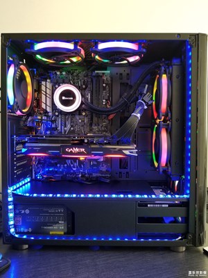 s8+鏡頭下的我的電腦