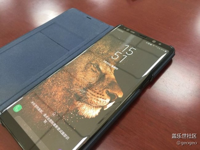 Note8原裝LED皮套評(píng)測(cè) Note8原裝LED皮套評(píng)測(cè)