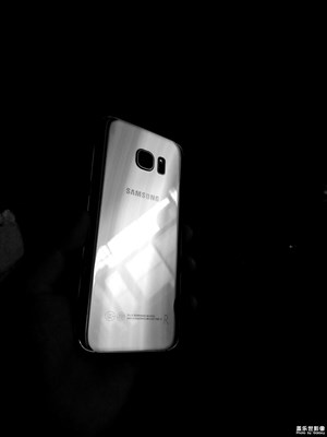 冷天，拍冷色調(diào)