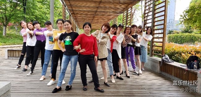 浙江分公司紹興區(qū)域_導(dǎo)購(gòu)員勞亞芬（付出總會(huì)有回報(bào)）