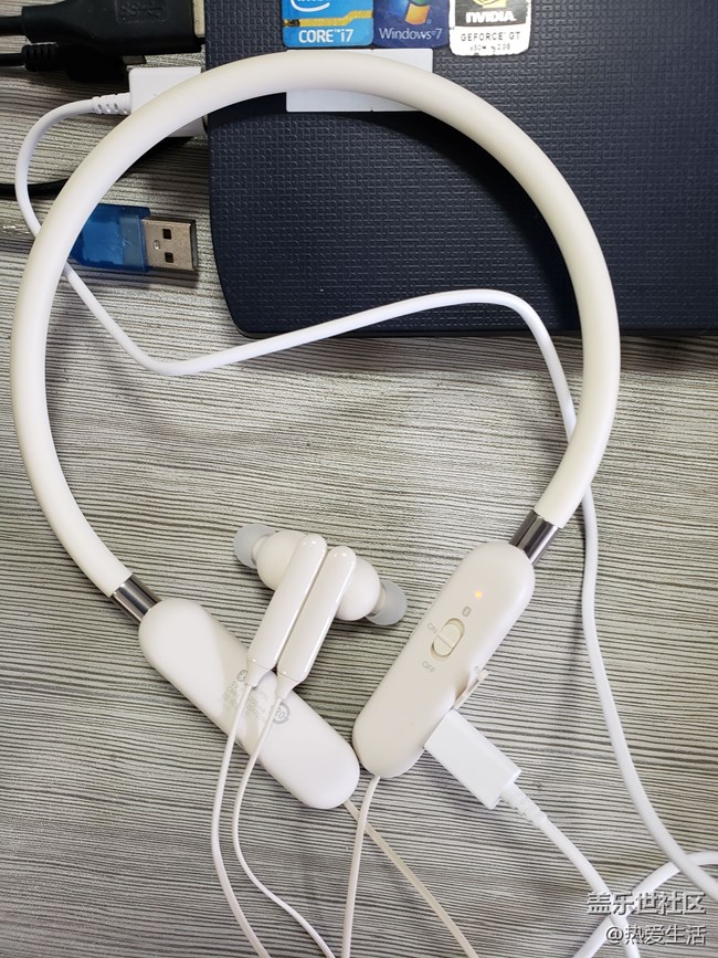 先行者中獎的彈力圈耳機收到了感覺很好啊