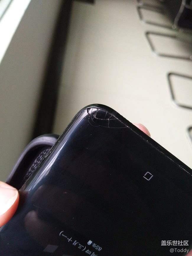 手機爆屏了還能防水嗎？