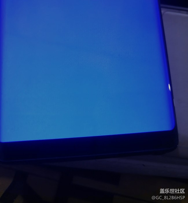 好像是燒屏了，才用半年樣子。