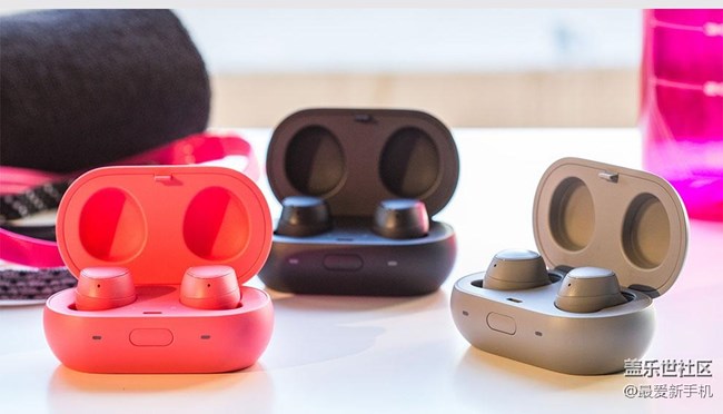 它才是2018真*市場當之無愧的時尚寵兒