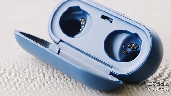 它才是2018真*市場當之無愧的時尚寵兒