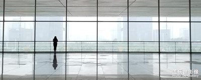 鄭州東站，路人