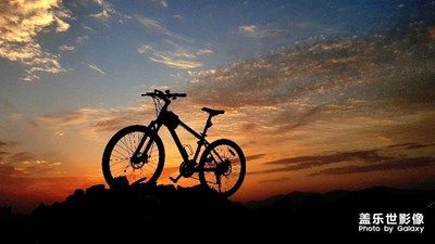 【中國最美瞬間】+孤單騎行