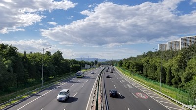 拿起手機(jī)，記錄身邊的美景