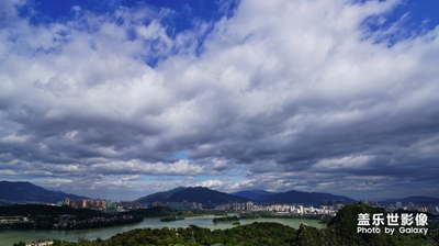 【中國(guó)最美瞬間】+山、湖、城