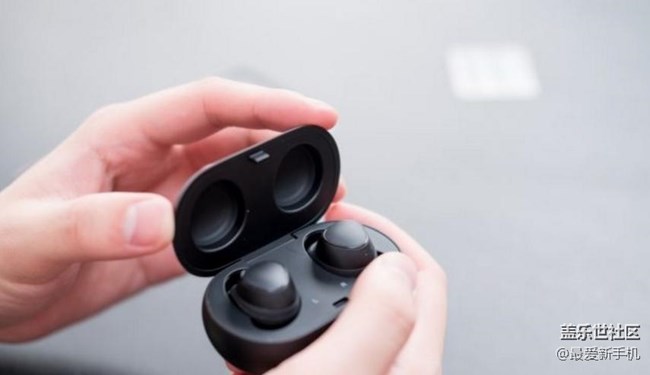 上班族的忠實陪伴者——三星IconX 2018*