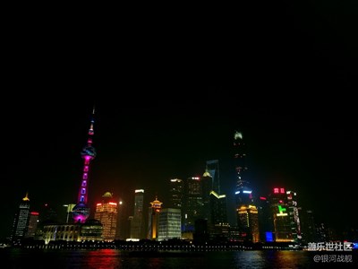 美麗的夜上海，總是讓人流連忘返