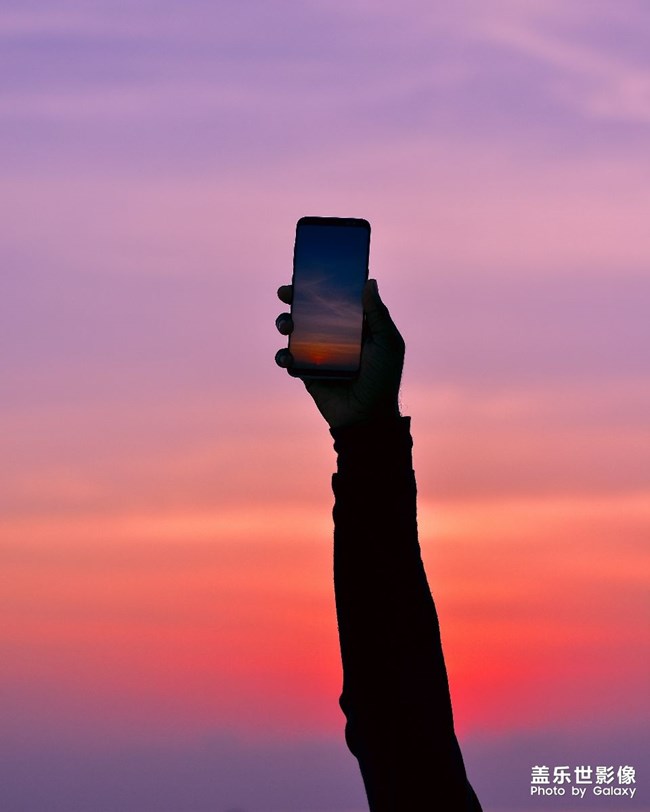 美！無意中發(fā)現(xiàn)的三星手機壁紙