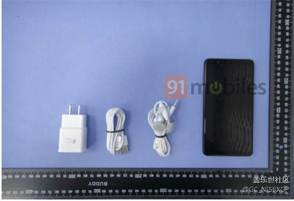 三星Galaxy A9 Star外觀確認:采用豎排雙攝 三星Galaxy A9 Star外觀確認:采用豎排雙攝