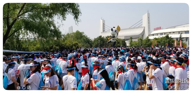 歡樂(lè)的北京泡泡跑 歡樂(lè)的北京泡泡跑