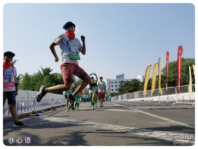 歡樂(lè)的北京泡泡跑 歡樂(lè)的北京泡泡跑