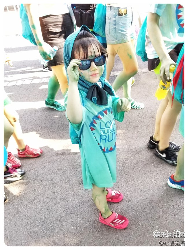 歡樂(lè)的北京泡泡跑 歡樂(lè)的北京泡泡跑