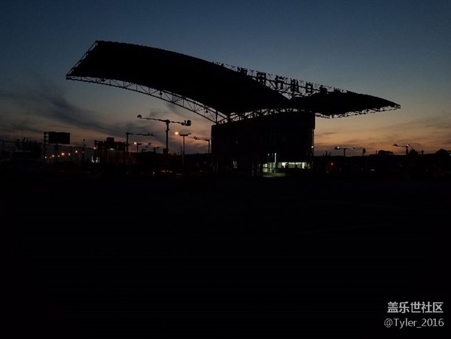 是8.0相機(jī)不行？還是我拍照姿勢(shì)不對(duì)？