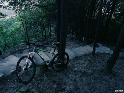 自行車當(dāng)模特？