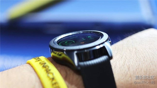 三星Galaxy Watch現(xiàn)場實拍圖賞:看上去就像是一塊真機械表 三星Galaxy Watch現(xiàn)場實拍圖賞:看上去就像是一塊真機械表