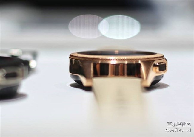 三星Galaxy Watch現(xiàn)場實拍圖賞:看上去就像是一塊真機械表 三星Galaxy Watch現(xiàn)場實拍圖賞:看上去就像是一塊真機械表