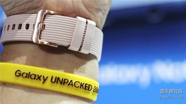 三星Galaxy Watch現(xiàn)場實拍圖賞:看上去就像是一塊真機械表 三星Galaxy Watch現(xiàn)場實拍圖賞:看上去就像是一塊真機械表