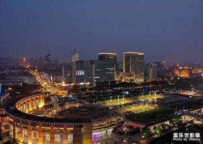 夜晚的濟南城