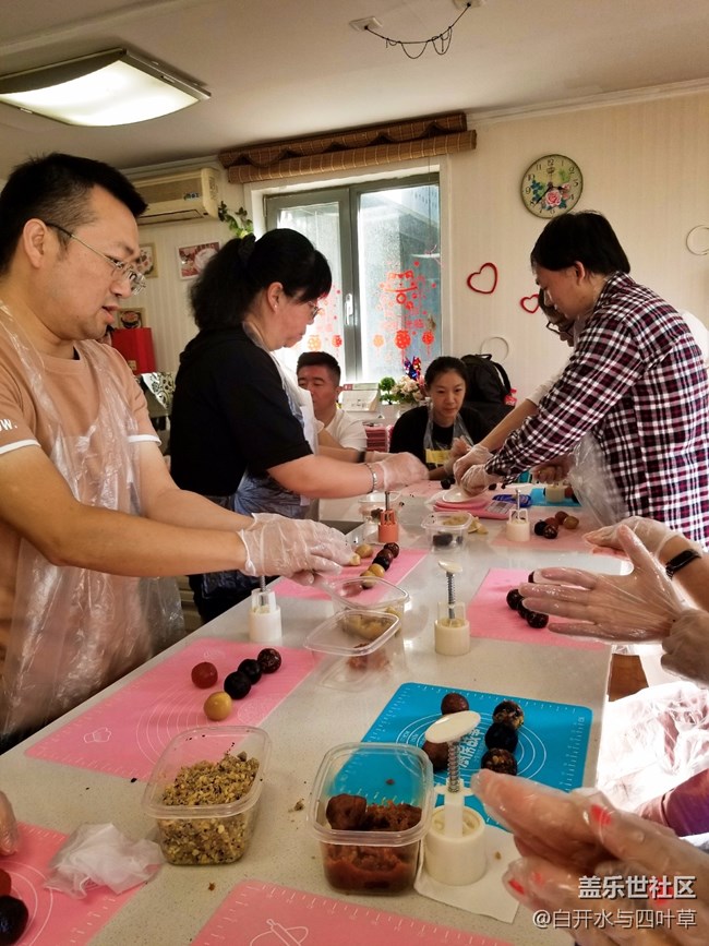 和社區(qū)一起過中秋