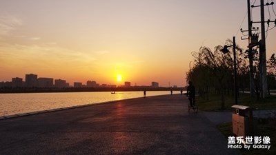 翻到之前拍的照片-夕陽